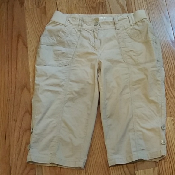 Chico's size 00, XS capris tan - Picture 2 of 7